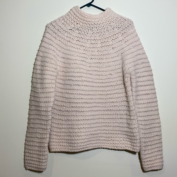 SOLD VINTAGE GAP Luxury Cream Sweater Lambs Wool + Angora - Picture 1 of 7